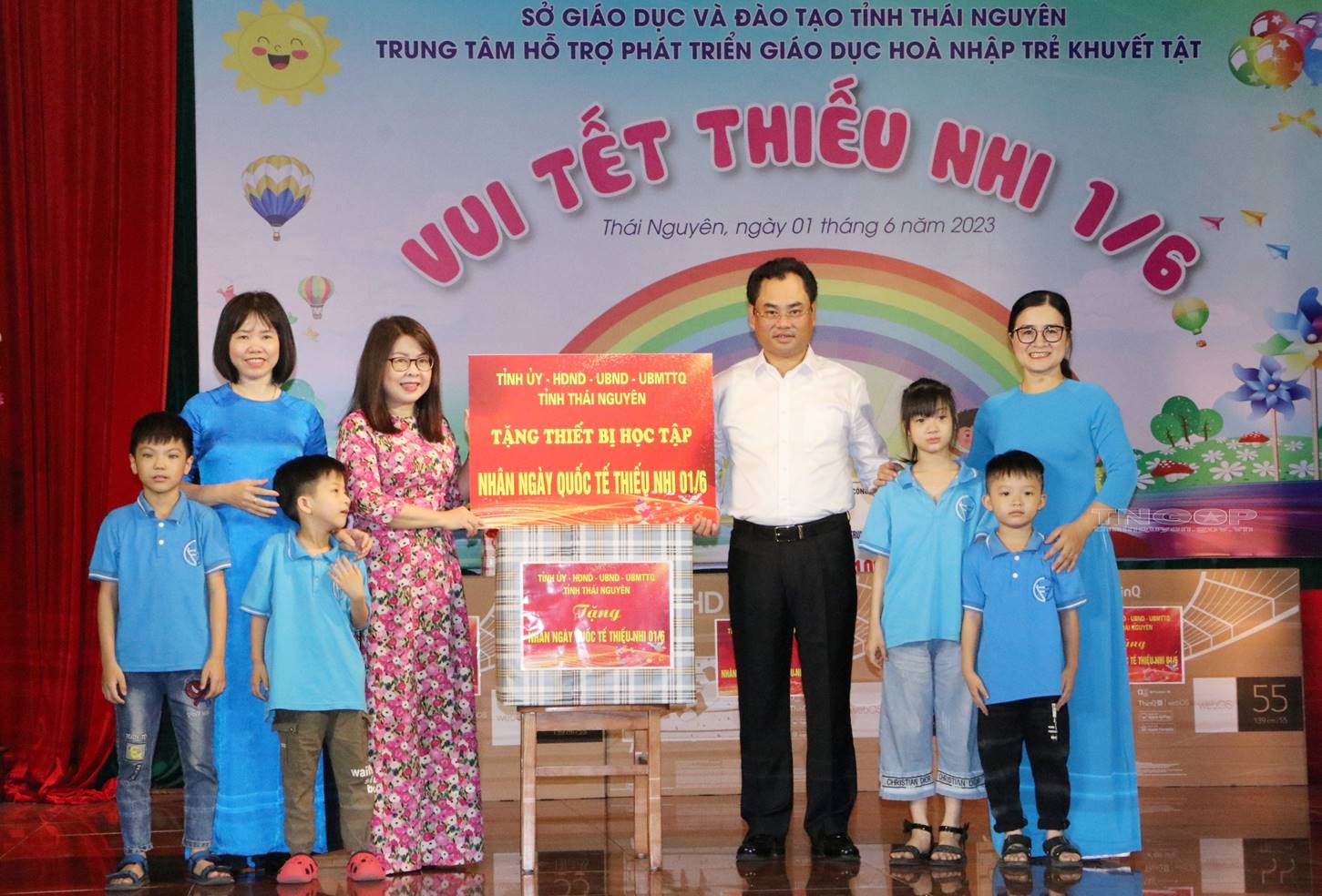 Lãnh đạo tỉnh, thành phố Thái Nguyên thăm, tặng quà các Trường Mầm non và trẻ em có hoàn cảnh đặc biệt, khó khăn nhân ngày Quốc tế thiếu nhi 01/6/2023